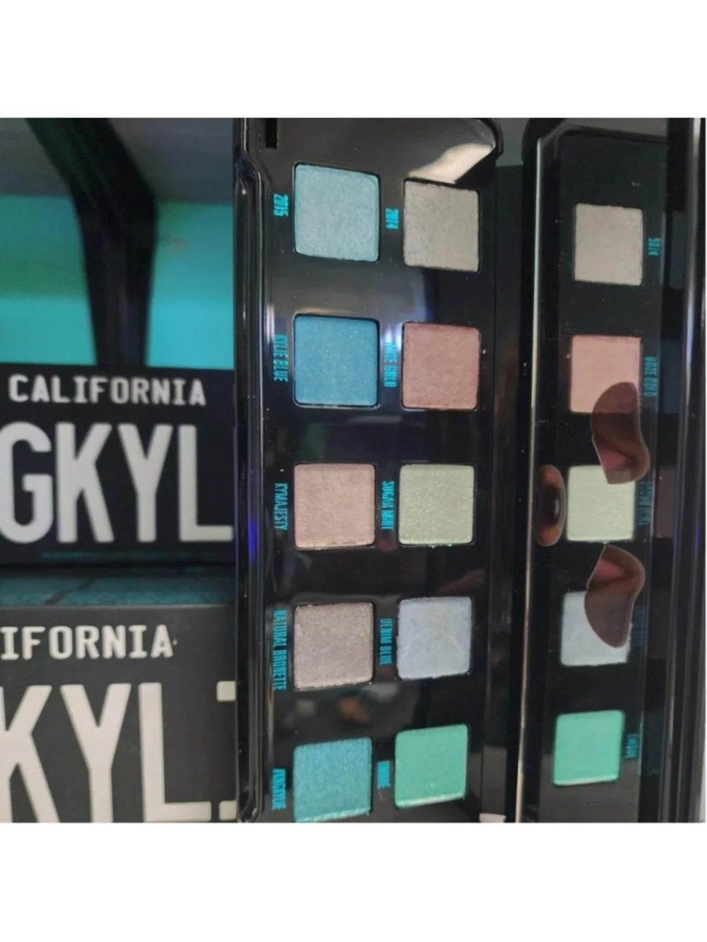 Kylie Cosmetics eyeshadow palette #kyliecosmetics #eyeshadow #makeup